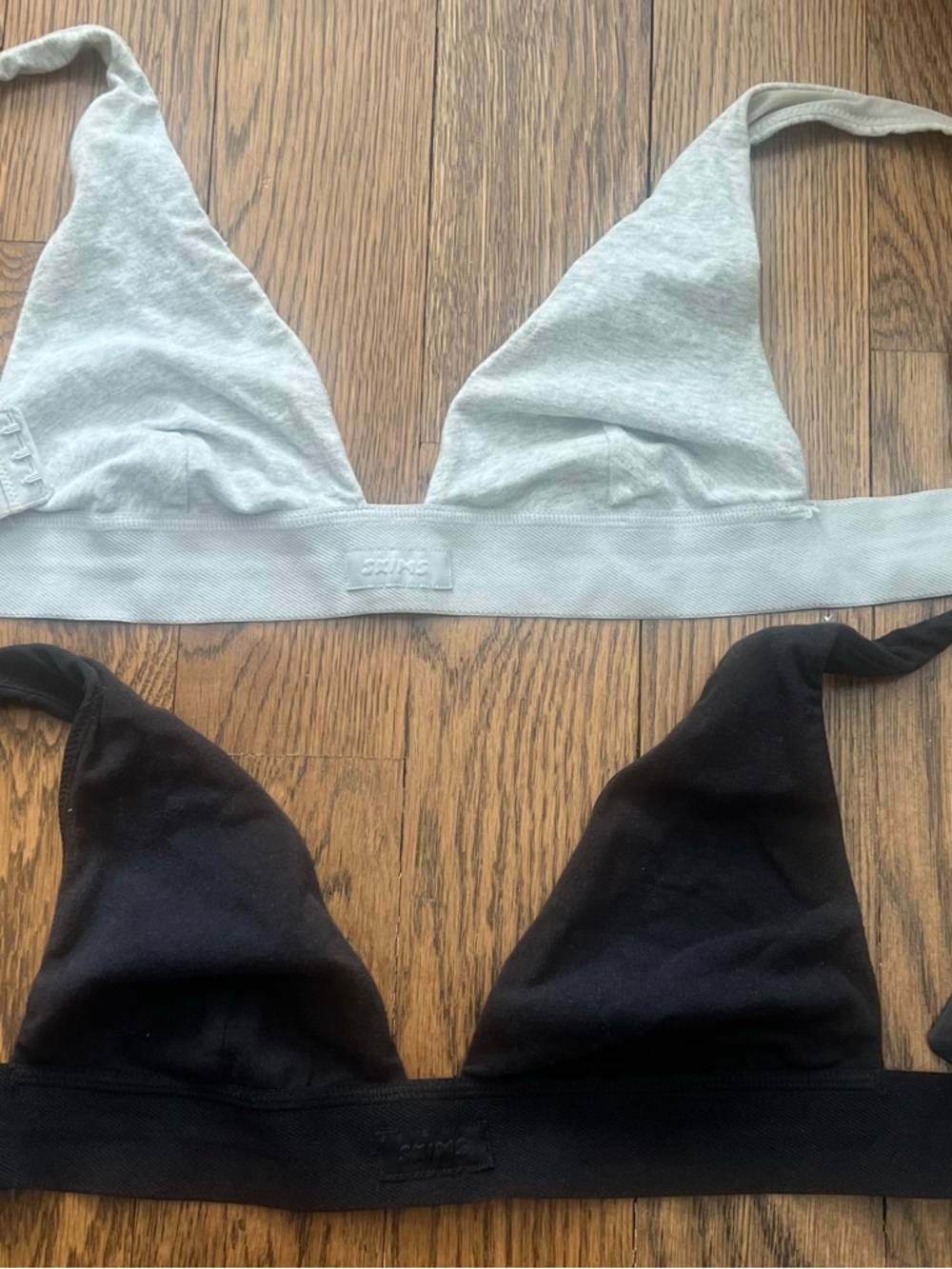 SKIMS Soft Triangle Bralettes - Light Gray & Black